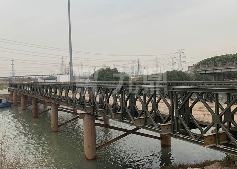 鋼便橋
