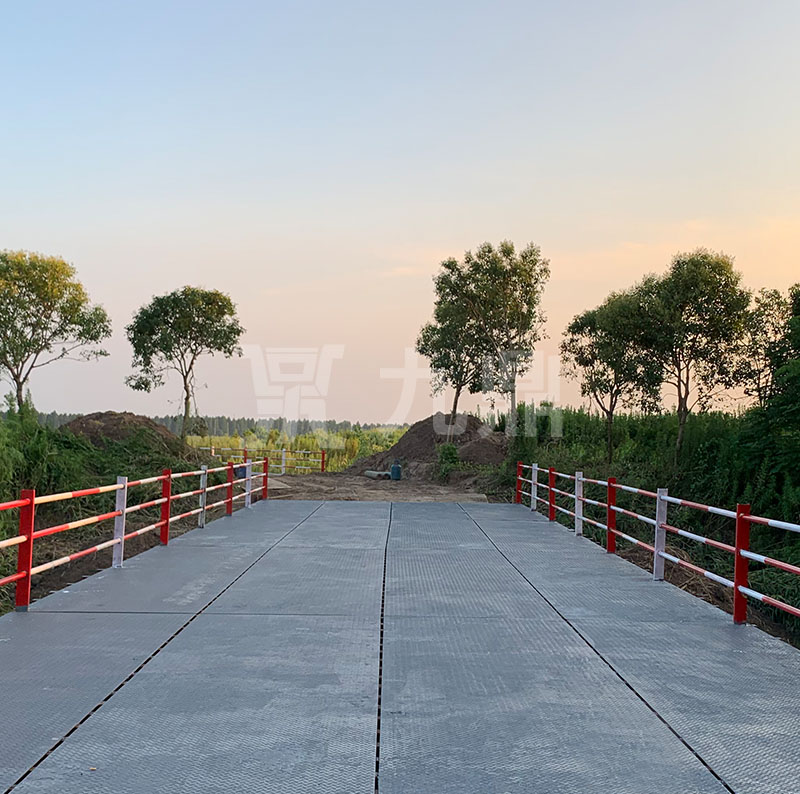 貝雷鋼橋
